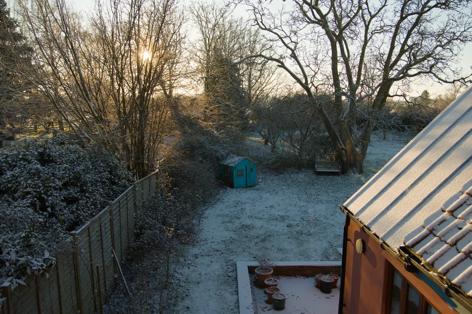The sun rises to reveal a dusting of snow, from Harry's Snow Days, Brome, Suffolk - 5th January 2026