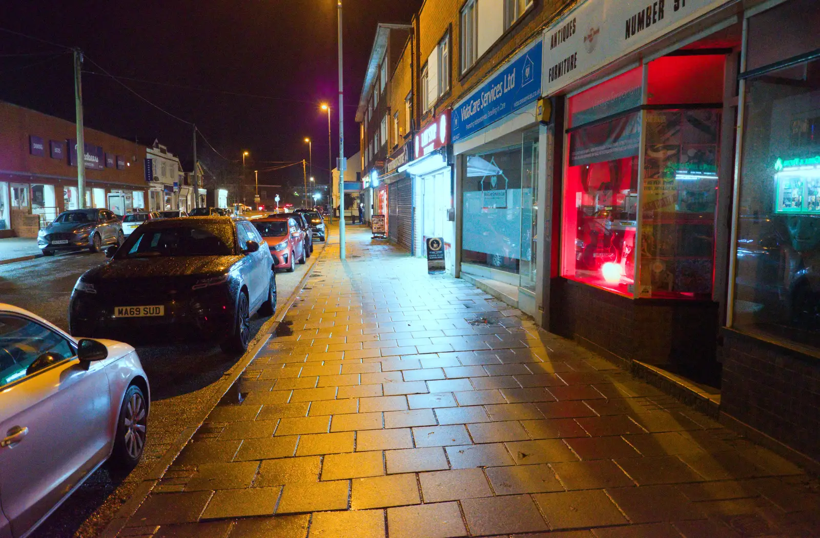 The mean streets of Old Milton, from New Milton and a Return to Lymington, Hampshire - 17th January 2026