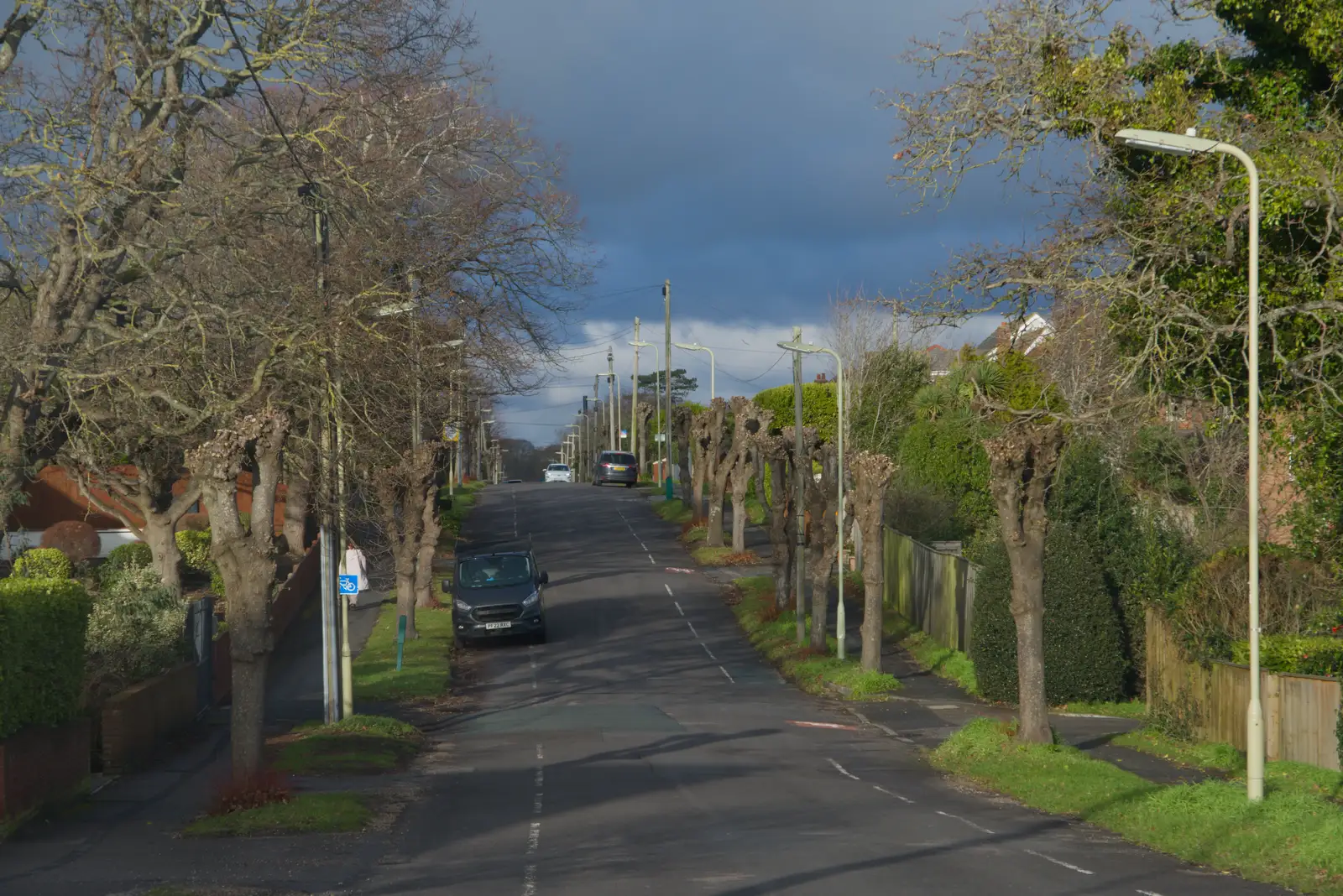 Barton Court Avenue in Barton on Sea, from New Milton and a Return to Lymington, Hampshire - 17th January 2026