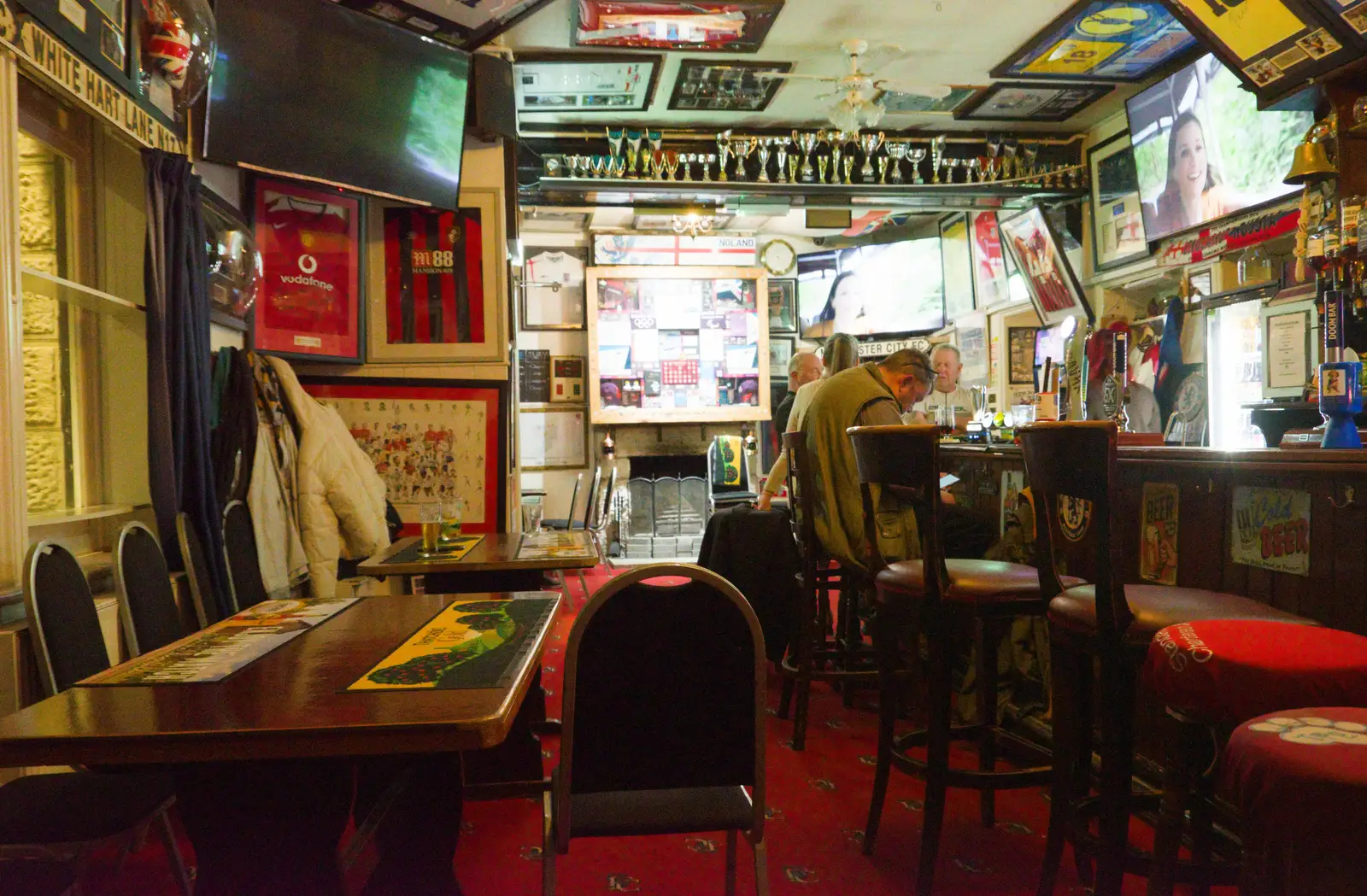 The bar of the Punchbowl, from From Poole to Portland the Slow Way: a Dorset Odyssey - 18th January 2026