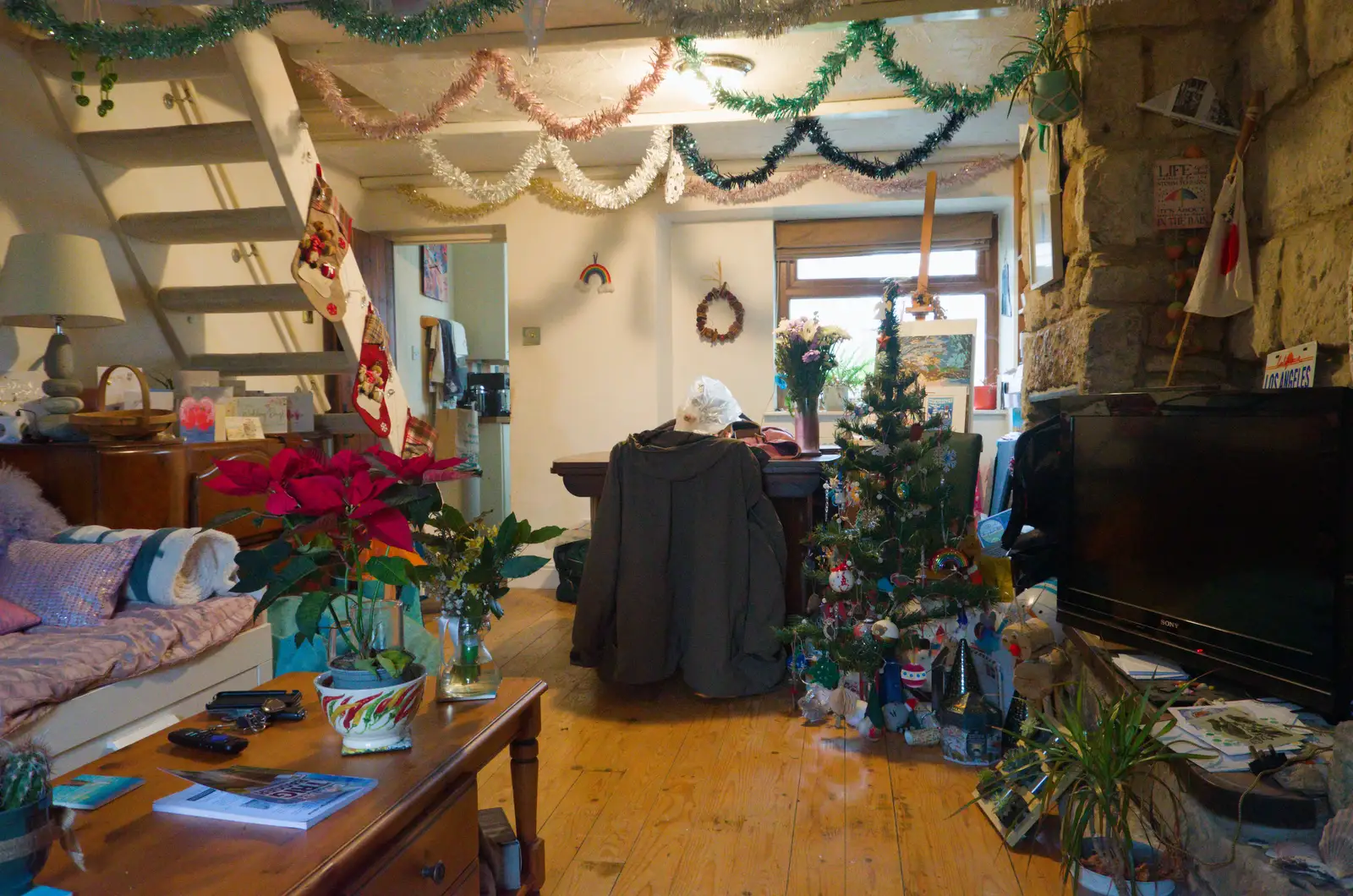It's still Christmas in Hannah's house, from From Poole to Portland the Slow Way: a Dorset Odyssey - 18th January 2026