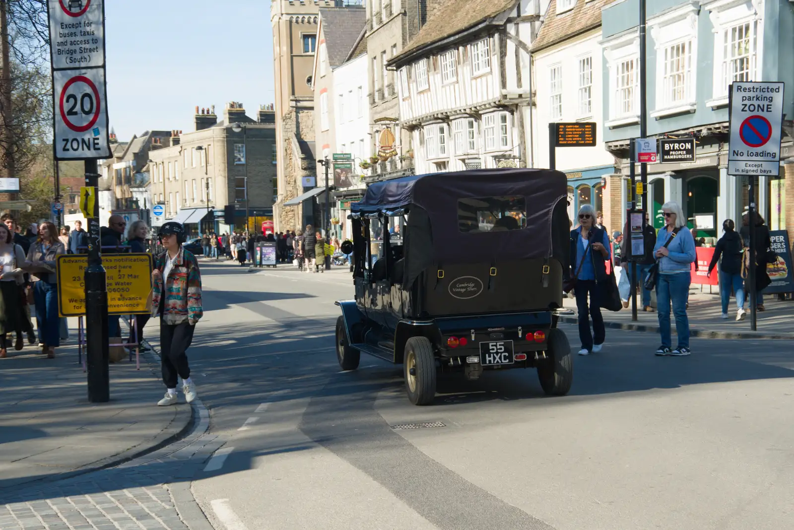 The Huxley trundles off up Bridge Street, from Saxophone Shopping in Cambridge - 21st March 2026