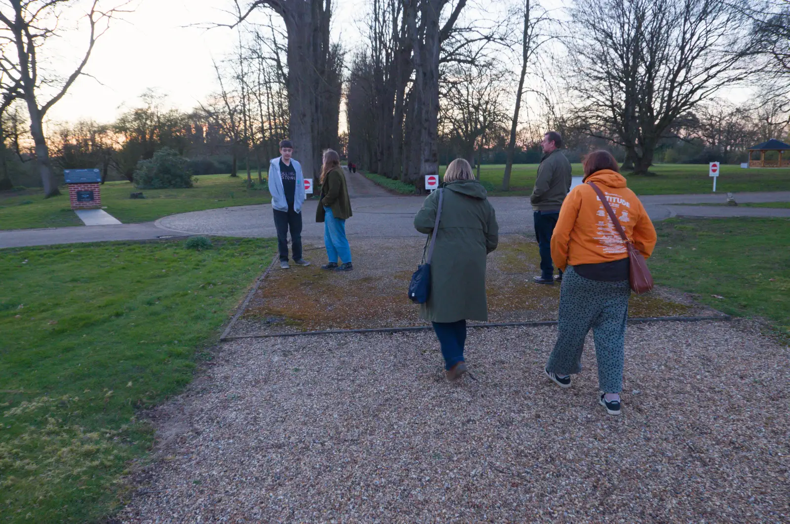 We roam around the grounds of the Oaksmere, from Saxophone Shopping in Cambridge - 21st March 2026
