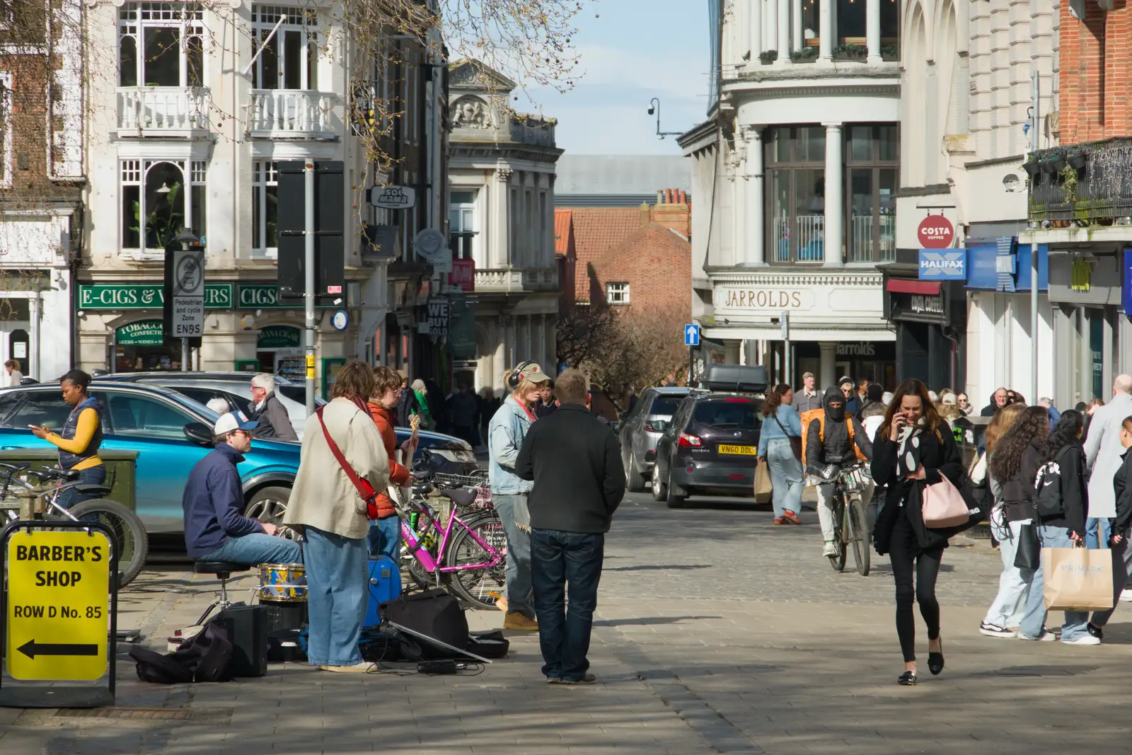 There's a good band playing on Gentleman's Walk, from Hospital Trips to Norwich, Norfolk - 25th March 2026