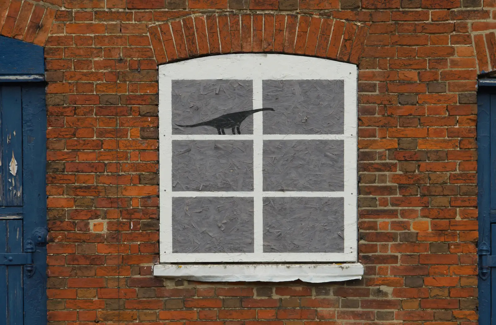 There's a dinosaur in a false window, from The SYWO at Holbrook, and a Trip to Norwich - 1st April 2026