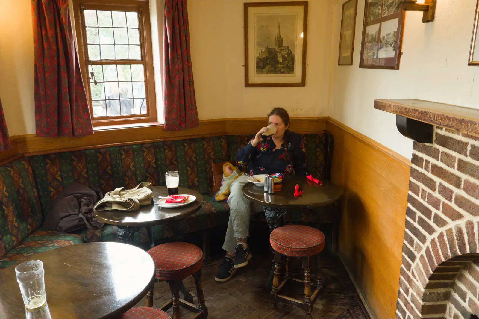 Isobel finishes her Guinness Zero, from The SYWO at Holbrook, and a Trip to Norwich - 1st April 2026