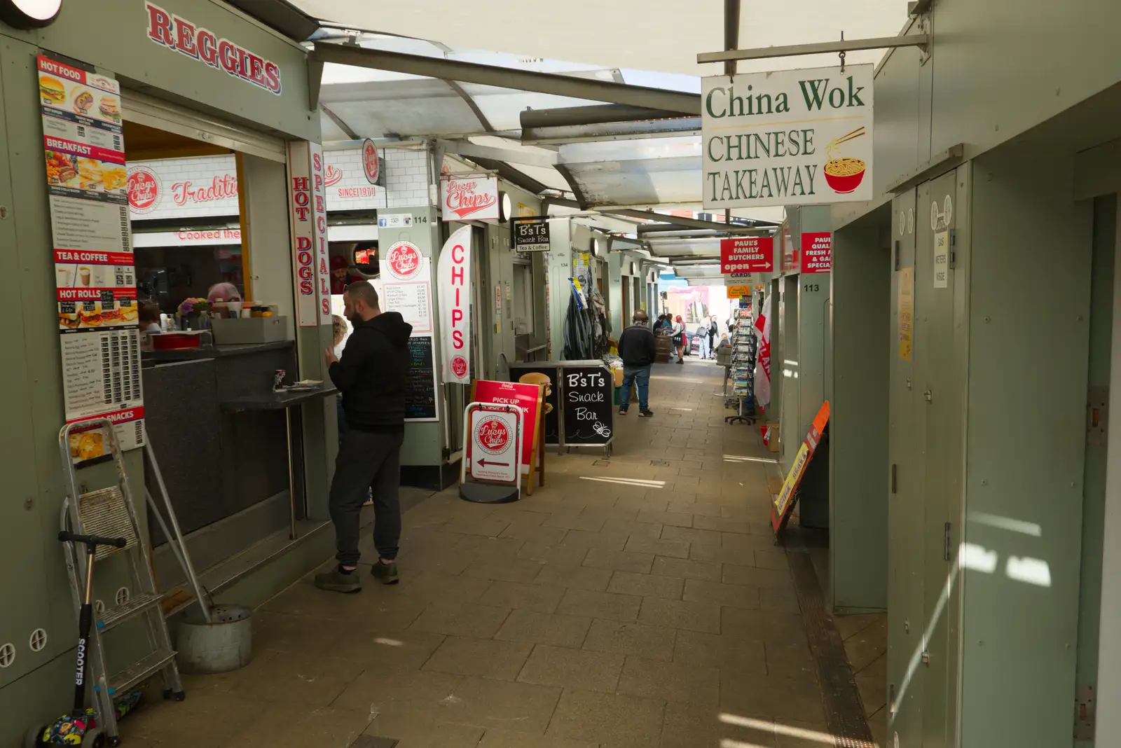 Market lanes by China Wok, from Hauling Boats to Croatia: Palma, Mallorca to Toulon, France - 9th April 2026