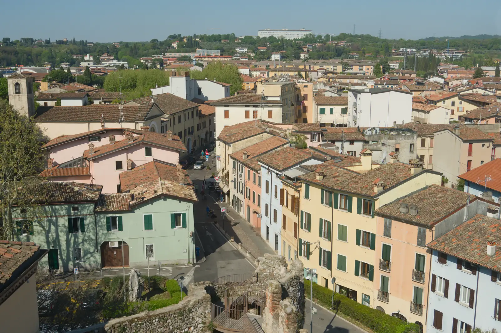 Looking down onto Vicolo Fosse Castello, from Hauling Boats to Croatia: Toulon to Desenzano, Lake Garda, Italy - 11th April 2026
