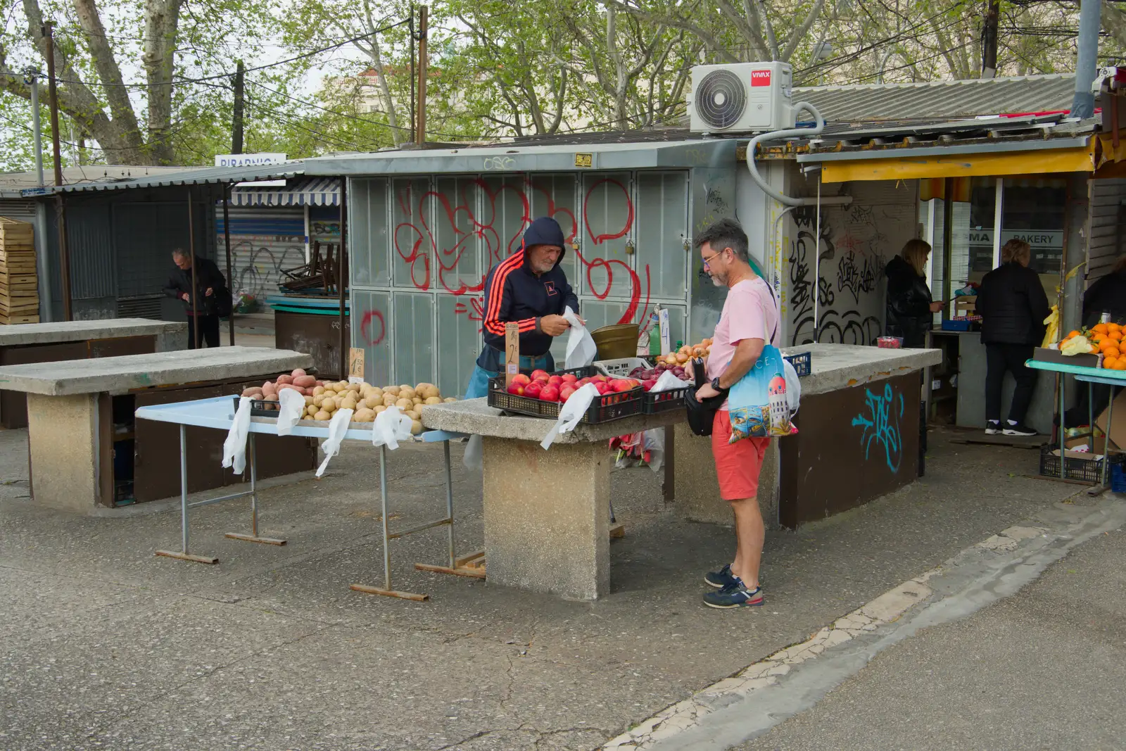 A sale in progress, from Hauling Boats to Croatia: Desenzano to Split, Croatia - 13th April 2026