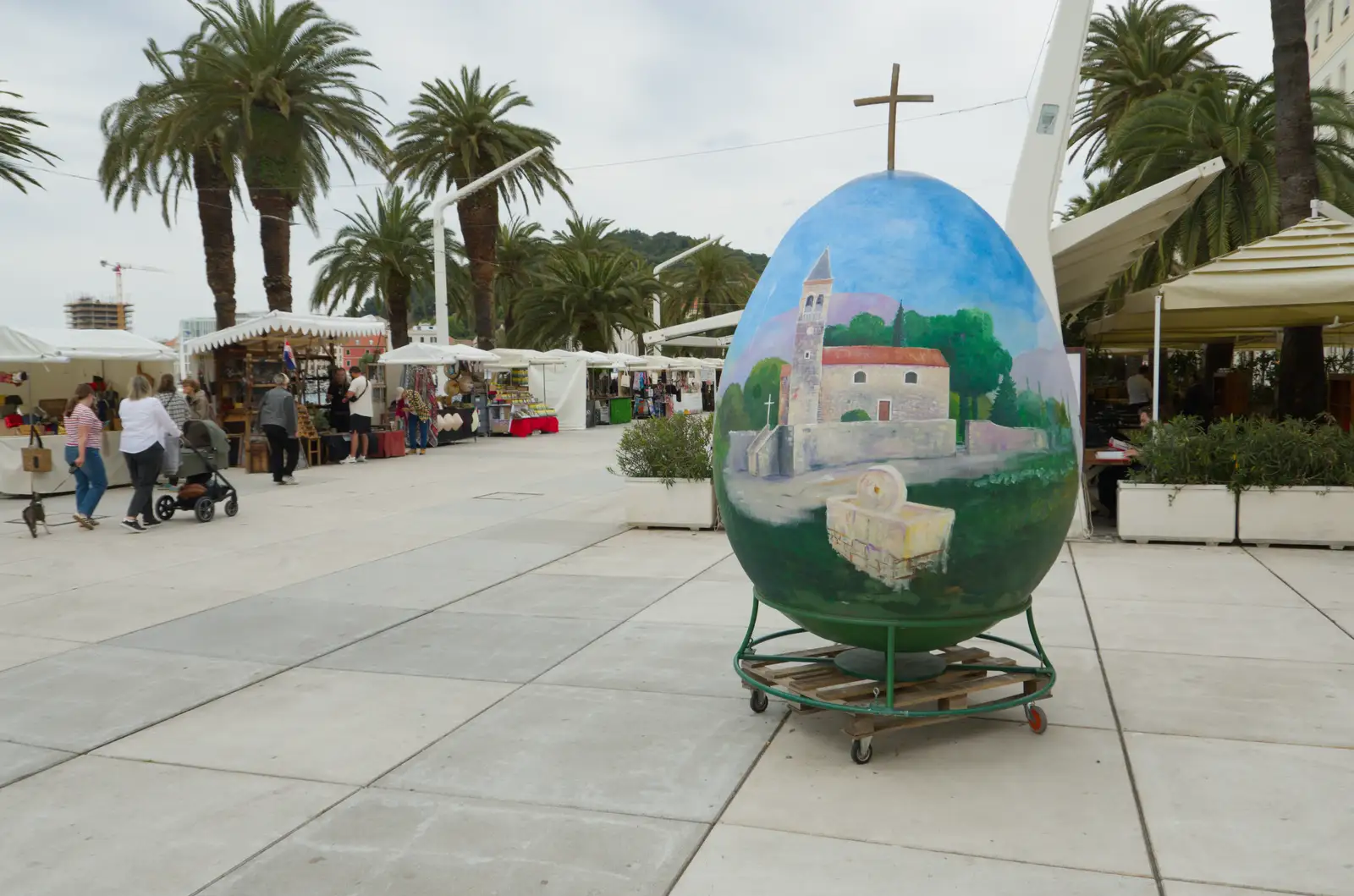 A giant egg on Riva Promenade, from Hauling Boats to Croatia: Desenzano to Split, Croatia - 13th April 2026