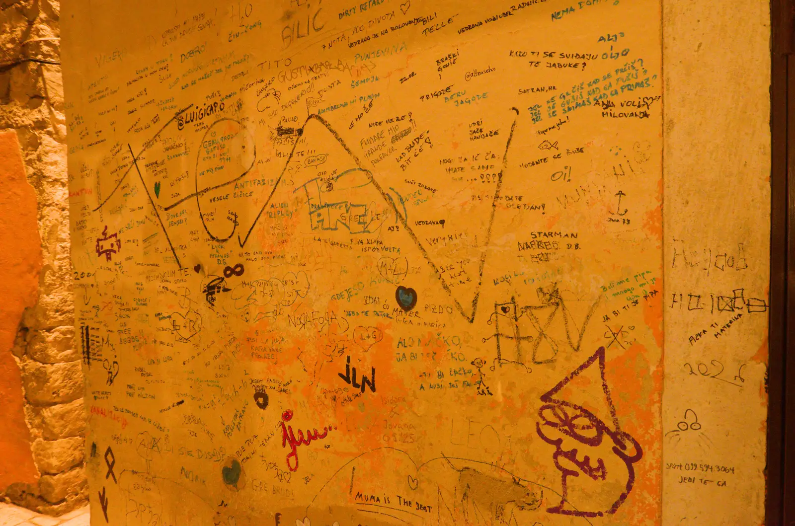 Graffiti on the wall from fans of Muma, from Hauling Boats to Croatia: Desenzano to Split, Croatia - 13th April 2026