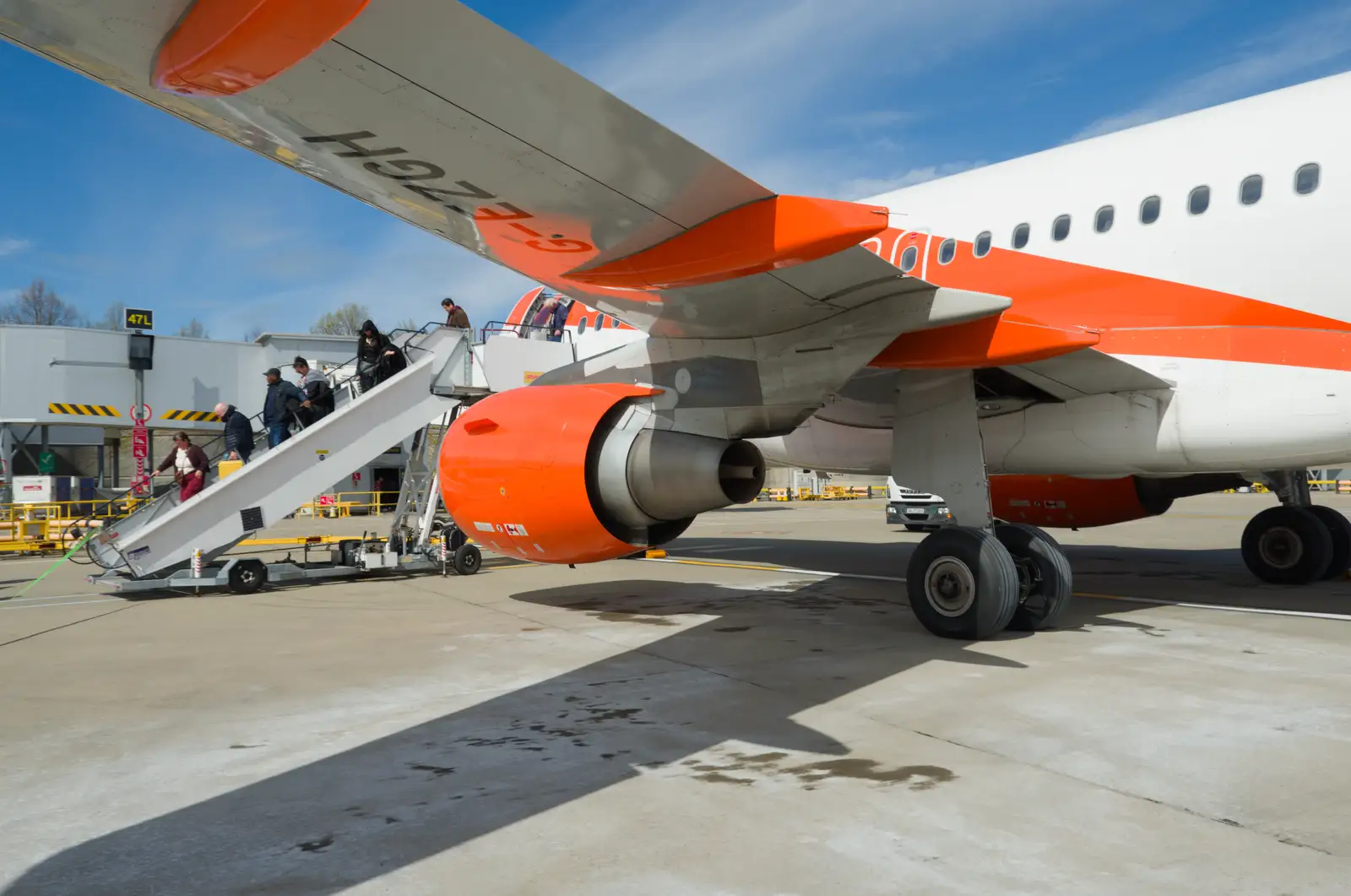 G-EZGH unloads at Gatwick, from Hauling Boats to Croatia: The Journey Home - 15th April 2026