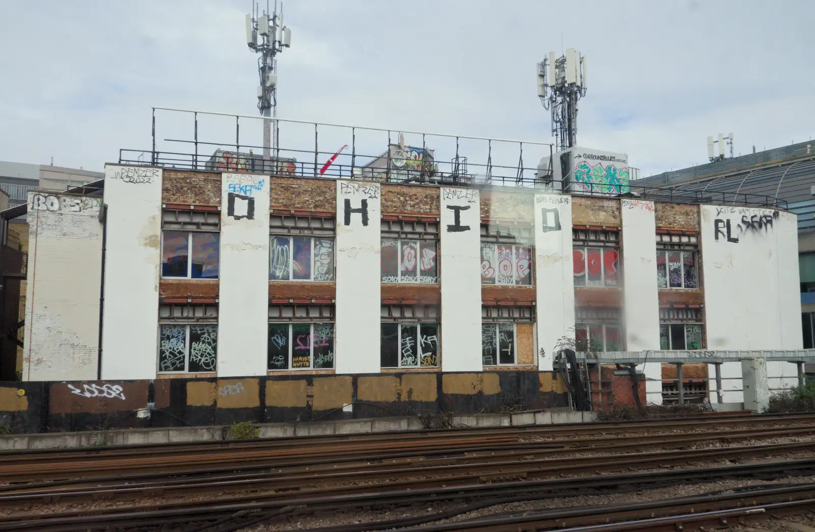 A giant Ohio tag on a building, from Hauling Boats to Croatia: The Journey Home - 15th April 2026
