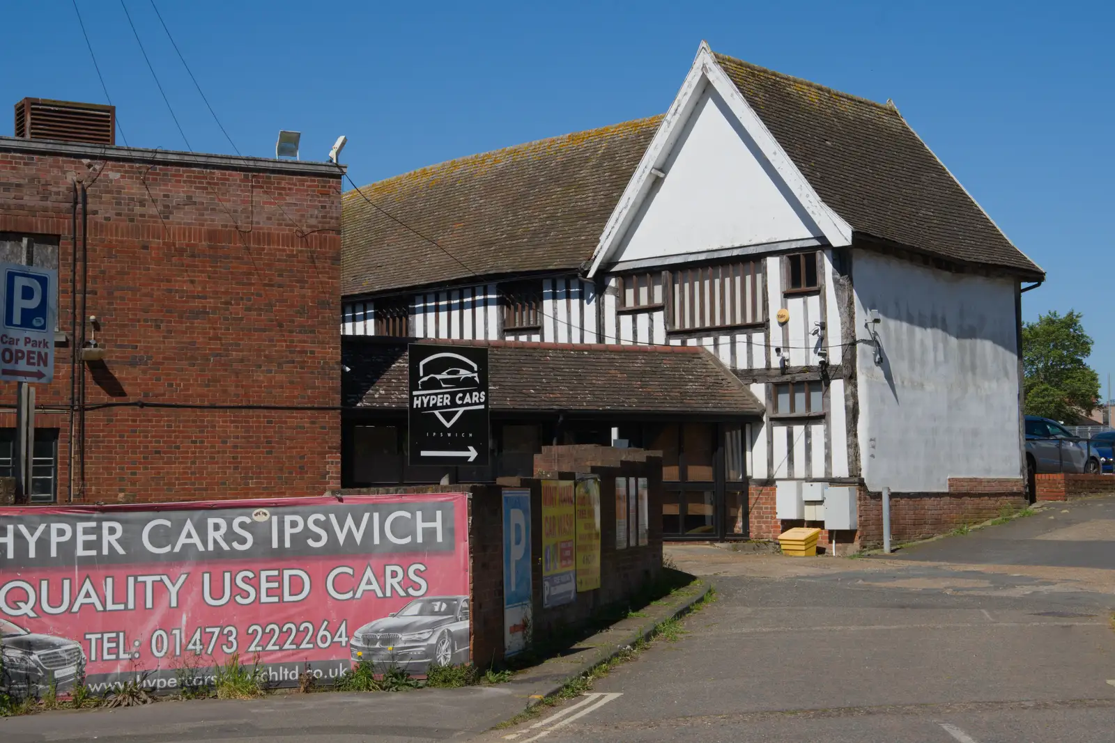 Another fine building surrounded by dross, from A Long Walk Through Ipswich, Suffolk - 1st May 2026