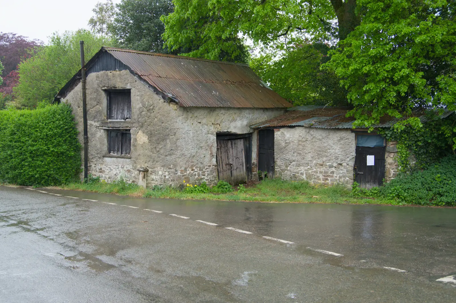 Ancient sheds on the main road , from Lunch in South Molton and Sean's "Stag Night", King's Nympton, Devon - 2nd May 2026