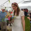 Hannah arrives, Hannah and Sean's Wedding, King's Nympton, Devon - 3rd May 2026