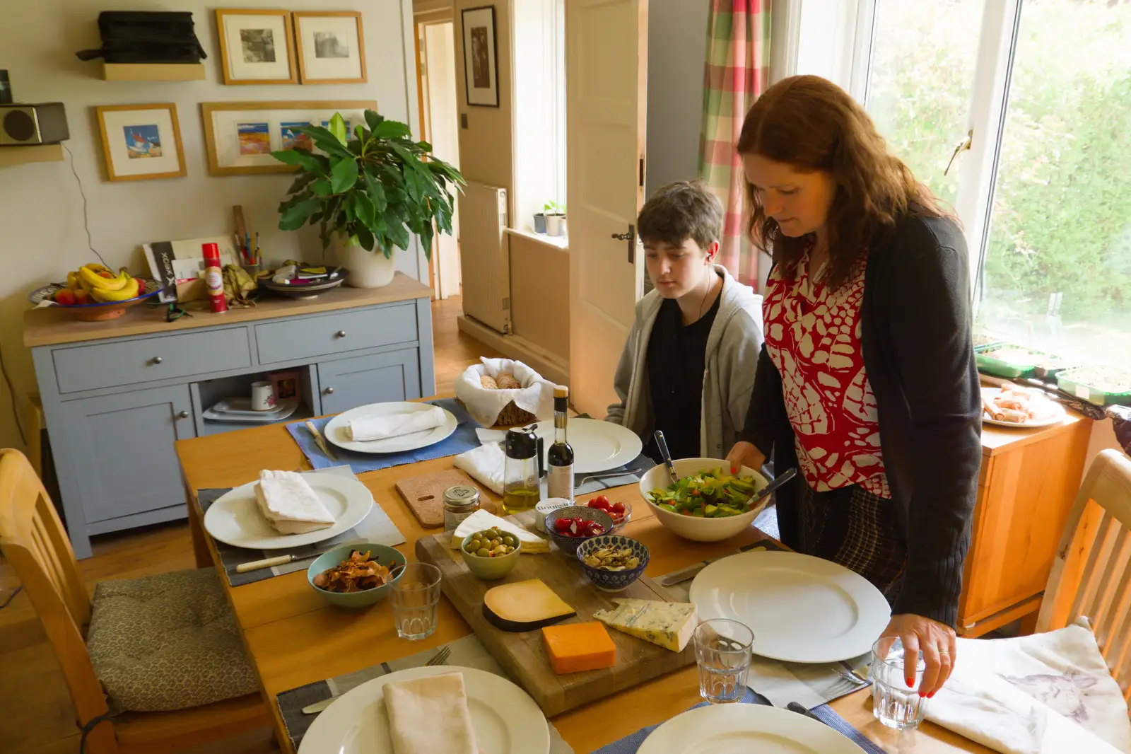 We're at Sis's for lunch, from A Visit to the Cottage and Lunch With Sis, Throwleigh, Devon - 4th May 2026