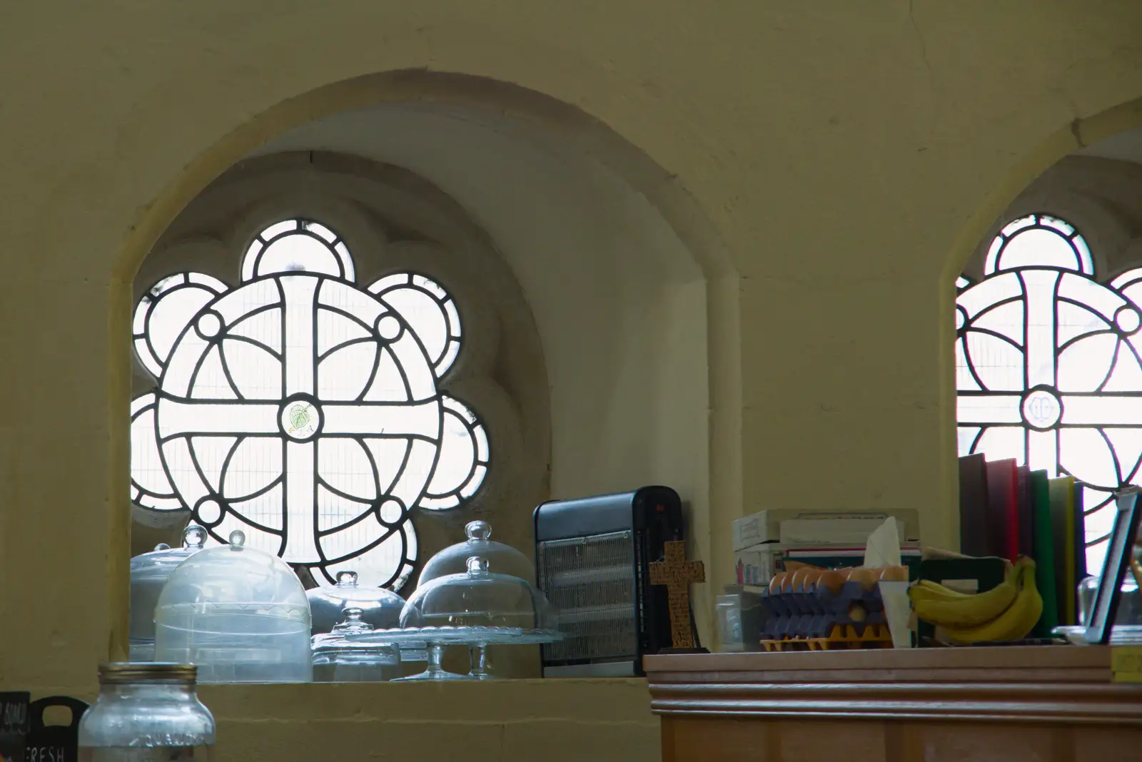 The church has some unusual 'under windows', from A Visit to the Dentist, Stowmarket, Suffolk - 22nd May 2026