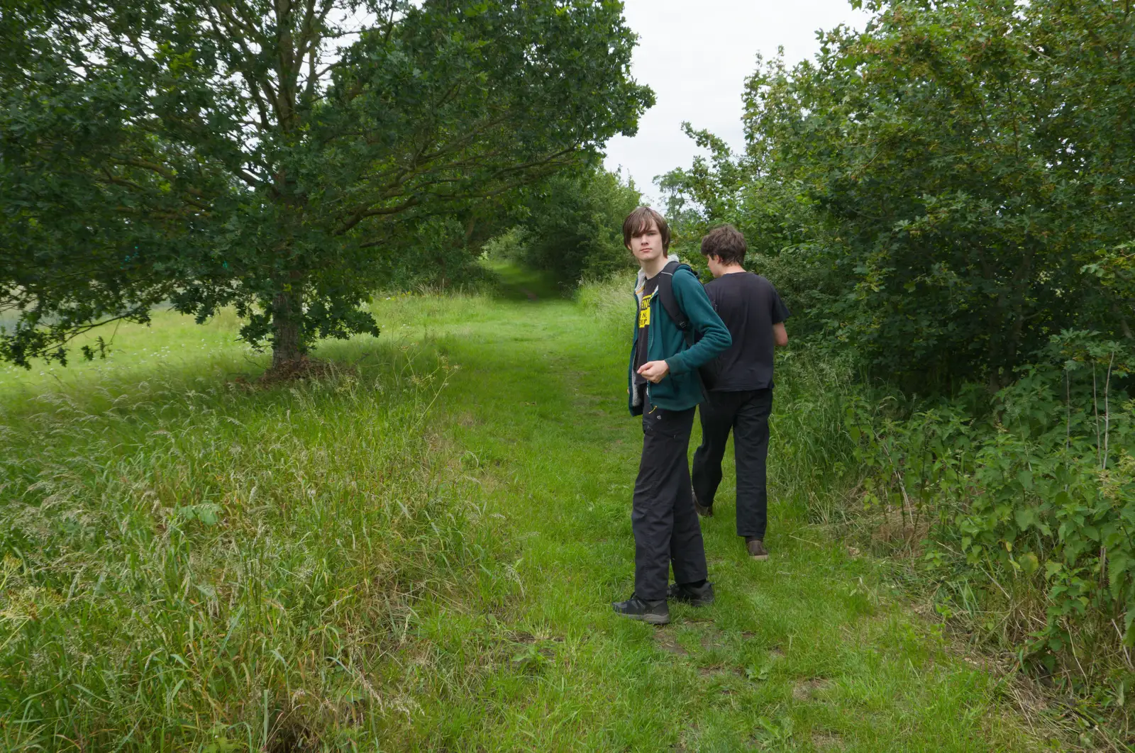 Harry looks back on the Miller's Path, from Mellis Gardens and a Walk to Diss, Norfolk - 13th June 2026