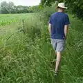 Phil's not really dressed for the nettles, A Father's Day Pub Crawl, Ampersand Tap, Diss - 21st June 2026