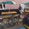 Fred and Gaz get ready to head off, The BSCC does the Red Lion, Kenninghall, Norfolk - 25th June 2026