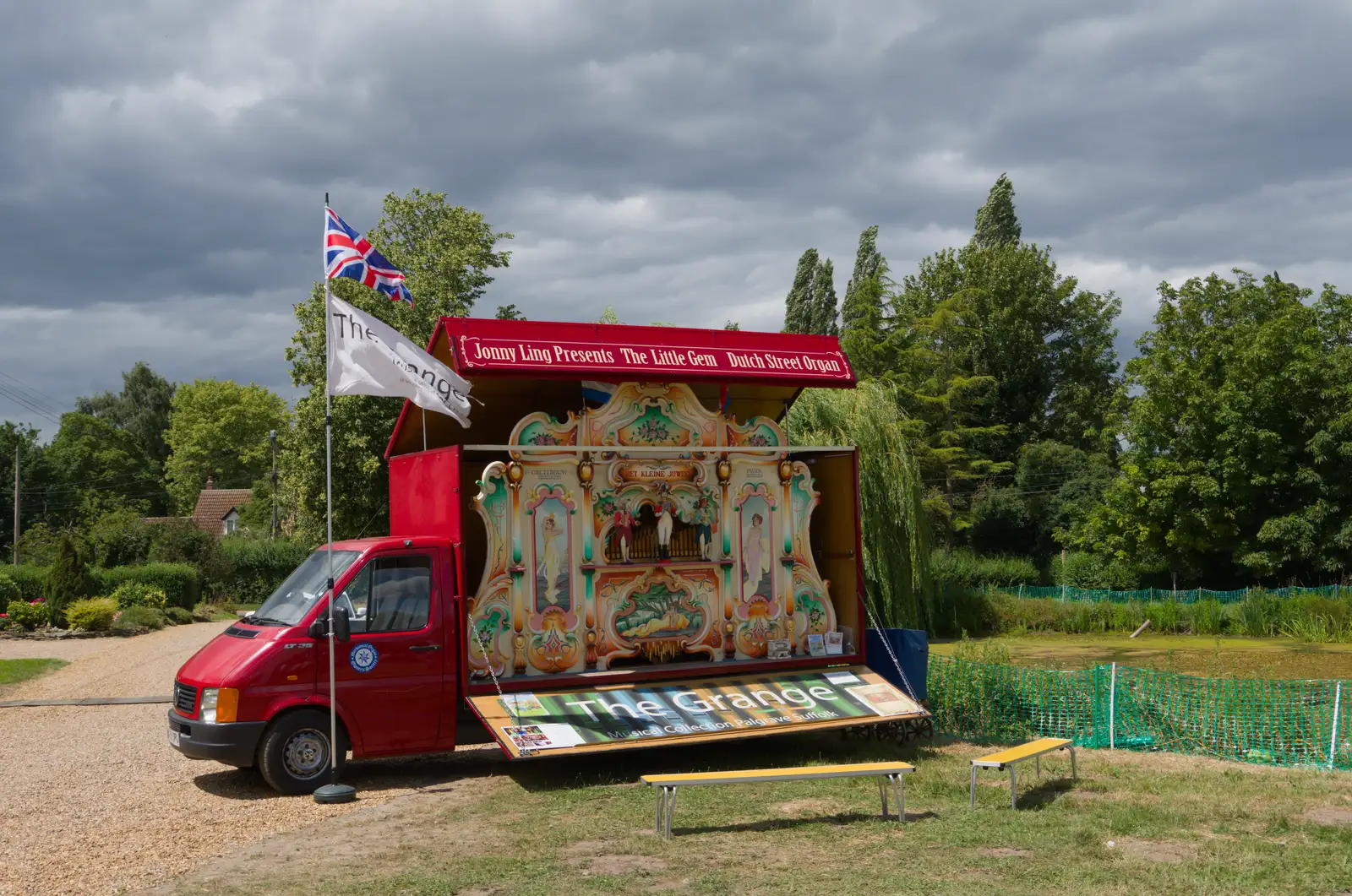 There's background music from a Dutch organ, from The Return of the Hog Roast, Thrandeston, Suffolk - 28th June 2026