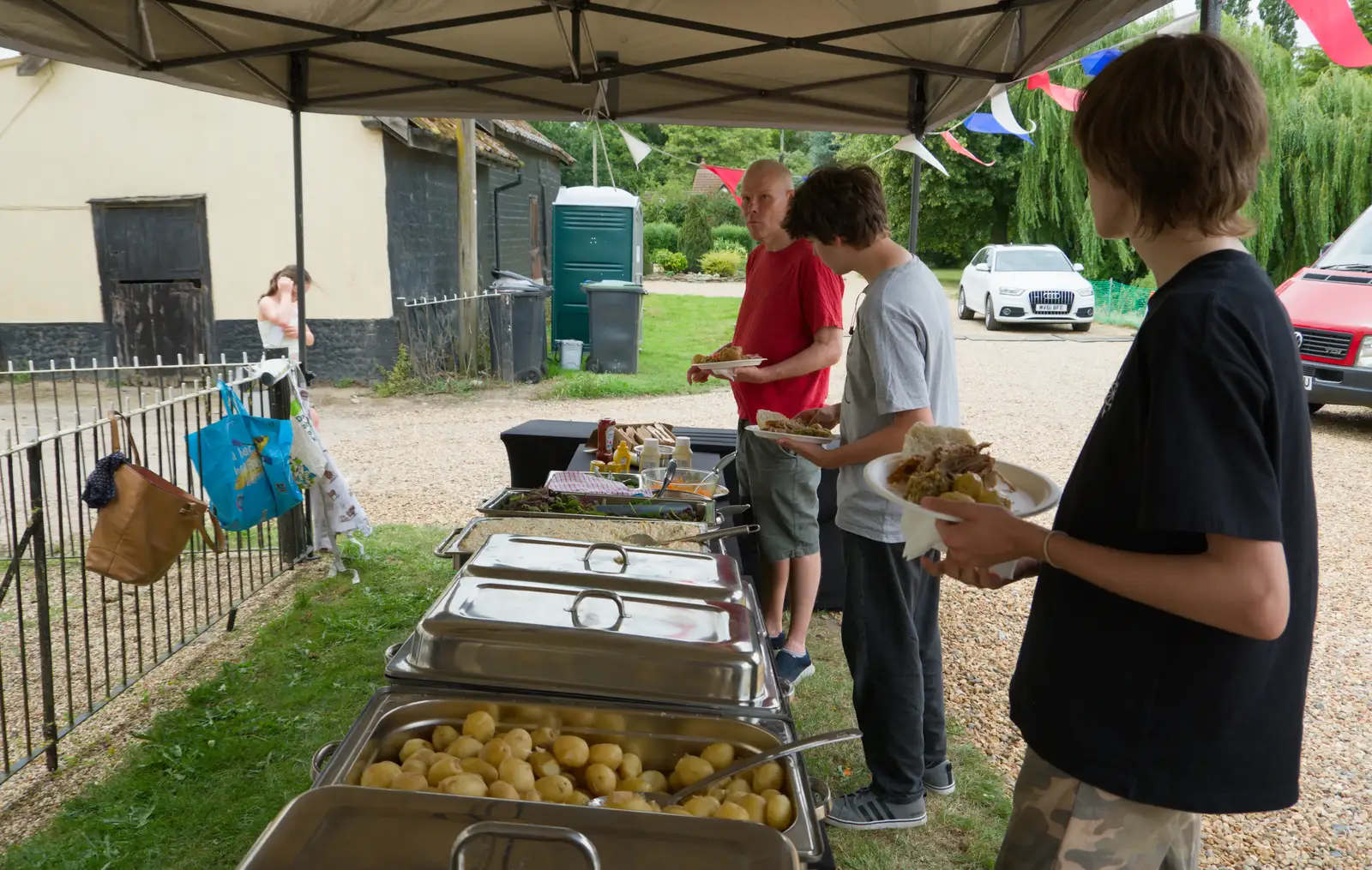 We get an early tip off to get in the food queue, from The Return of the Hog Roast, Thrandeston, Suffolk - 28th June 2026