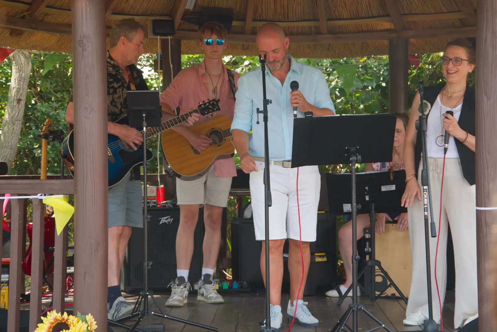 Suey and the band, from Music in the Beer Garden, Trowel and Hammer, Cotton - 2nd August 2026