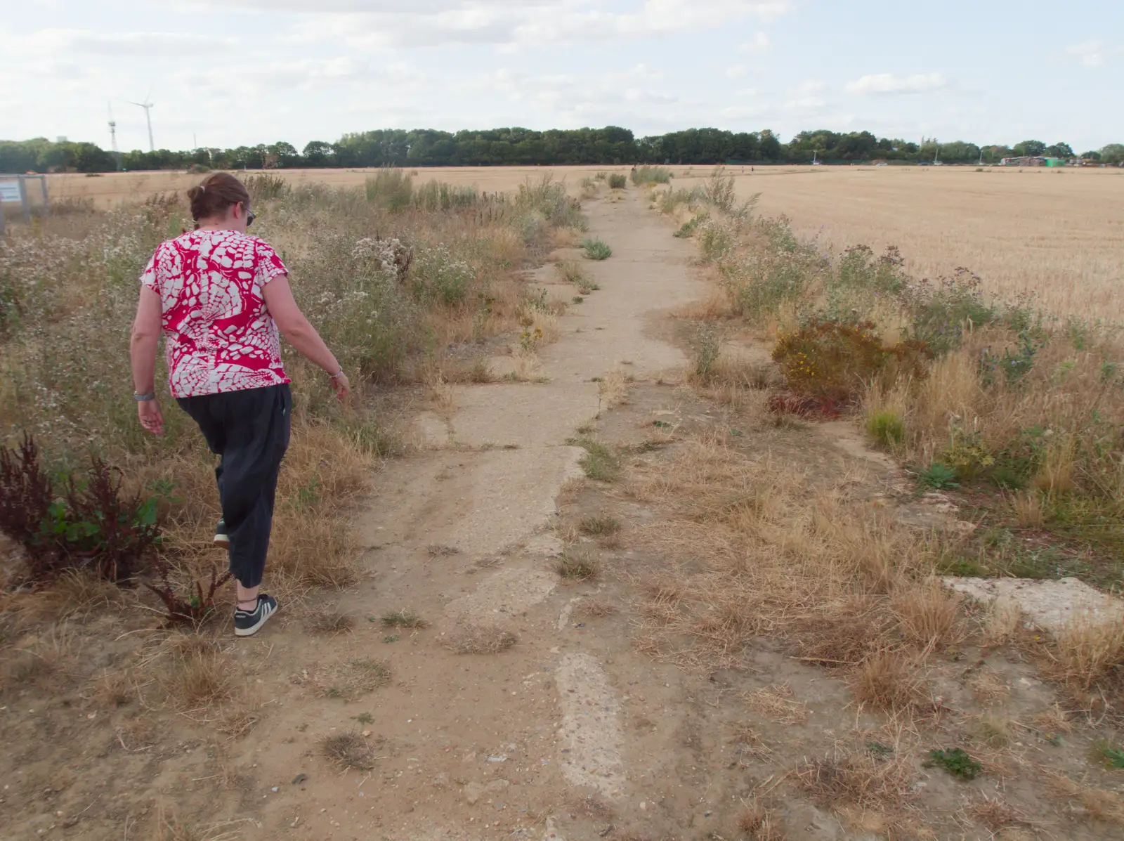 Isobel's on one of the old airfield perimeter roads, from An Alternate Reality, and the BSCC in Harleston, Norfolk - 6th August 2026