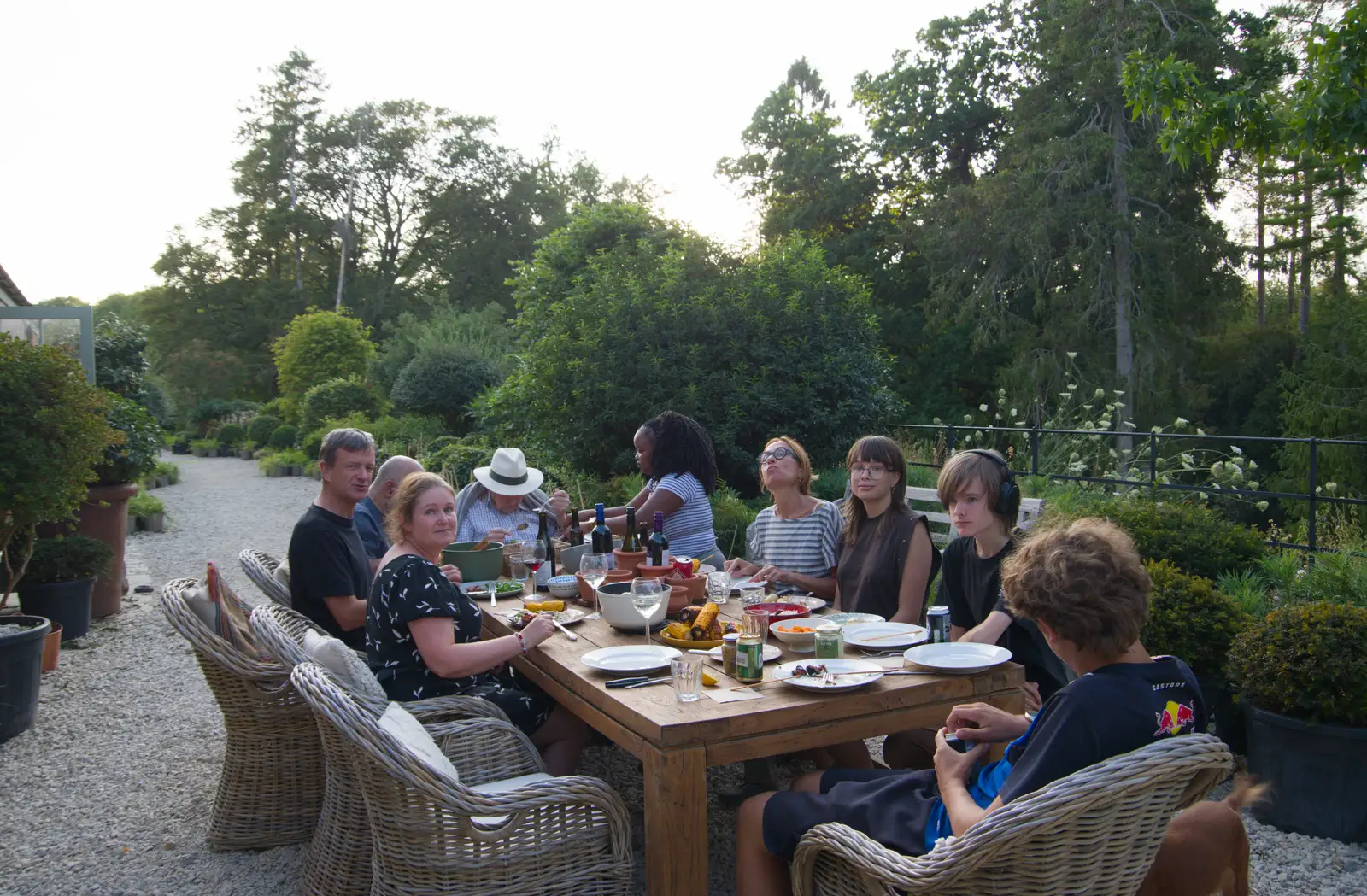There's a big turn-out for dinner, from Walking the Ridgeway: Chiseldon to Avebury, Wiltshire - 10th August 2026