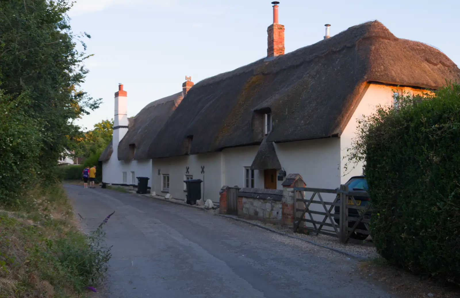 A pair of nice Wiltshire thatched cottages, from Walking the Ridgeway: Chiseldon to Avebury, Wiltshire - 10th August 2026
