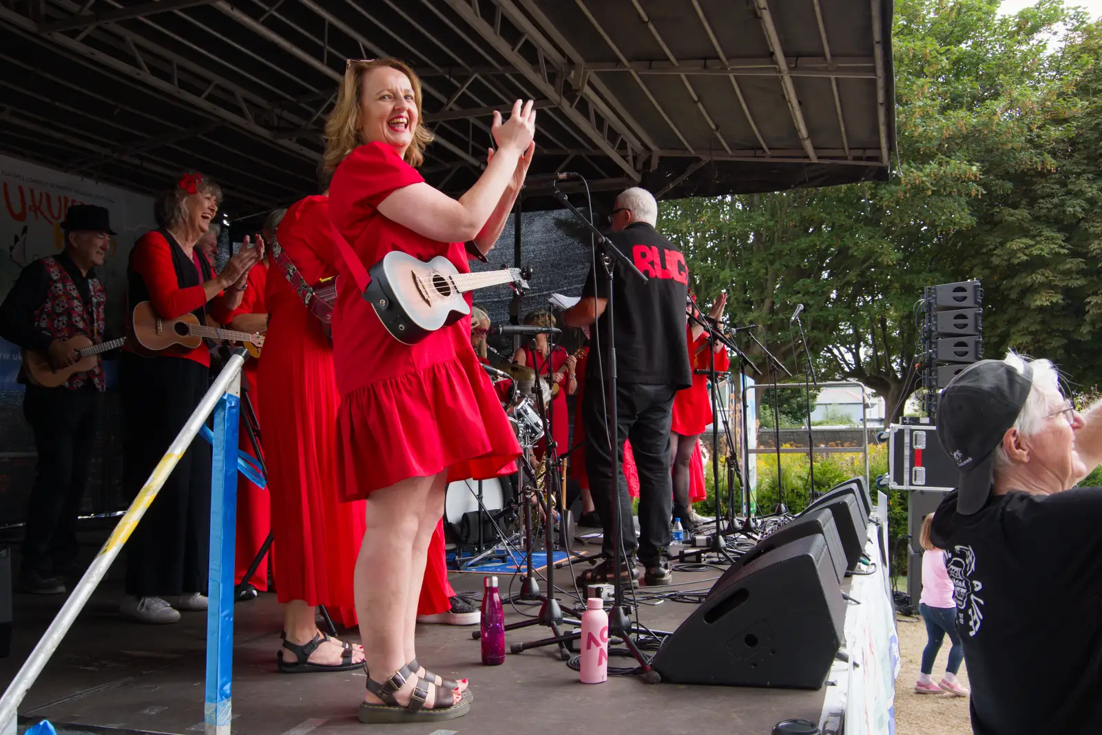 Clapping from a RUGs member, from The Ukulele Hooley, People's Park, Dún Laoghaire, Ireland - 22nd August 2026