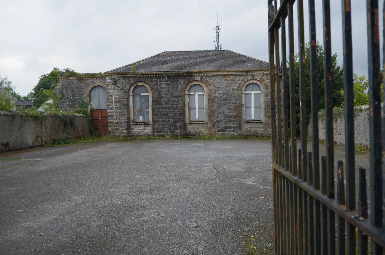 The old Manorhamilton courthouse, from Manorhamilton, Sligo and Streedagh Beach, Leitrim, Ireland - 26th August 2026