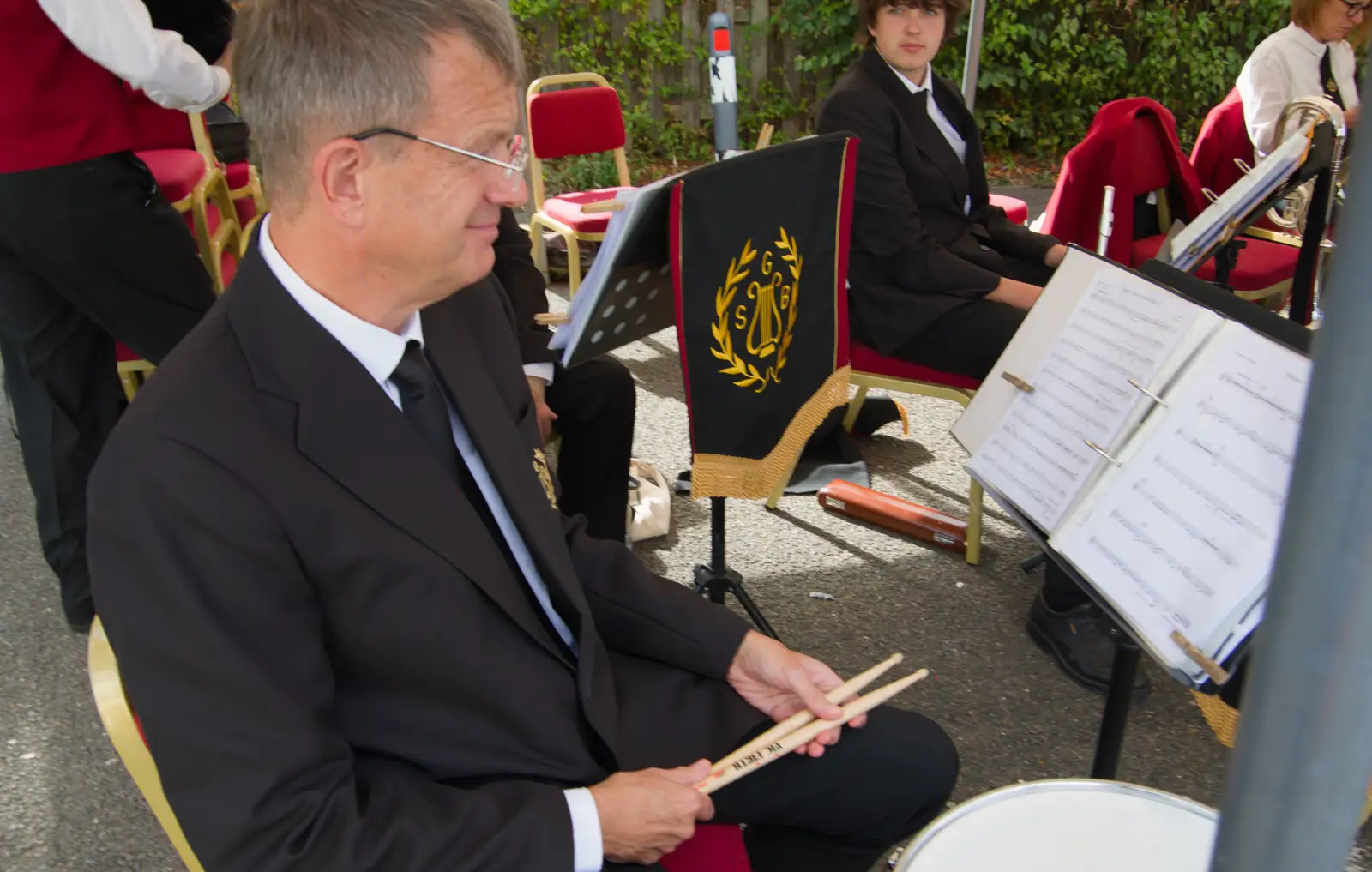 Nosher's ready to do a bit of side drum, from The GSB at Walsham and the Little Blues Band in Mellis, Suffolk - 31st August 2026