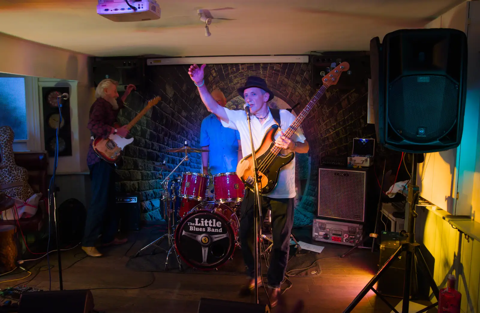 Joe waves to the audience, from The GSB at Walsham and the Little Blues Band in Mellis, Suffolk - 31st August 2026