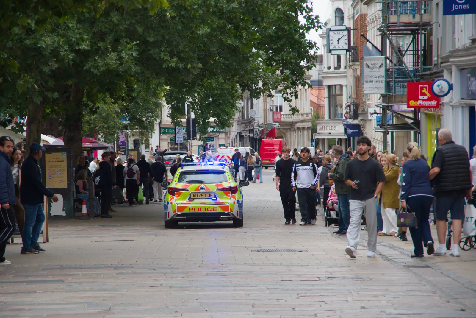 A rozzer-mobile steams up Gentleman's Walk, from Shoe Shopping in Norwich, and Italia Fest at the Oaksmere - 5th September 2026