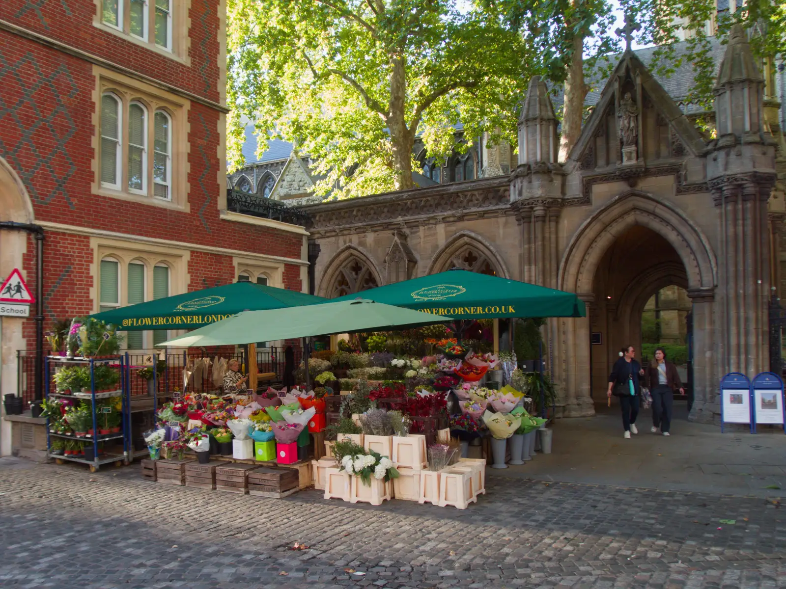 A flower stall on Kensington High Street, from Snow Patrol at the Royal Albert Hall, South Kensington, London - 21st September 2026
