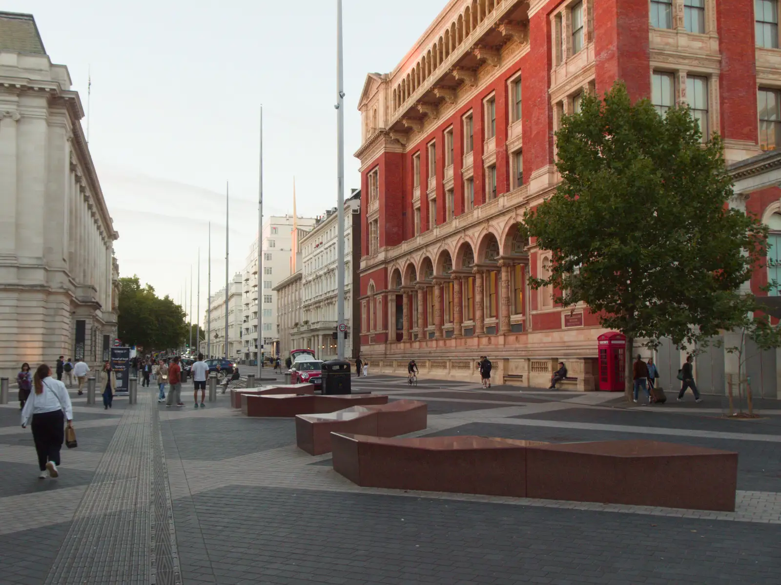 Exhibition Road in Kensington, from Snow Patrol at the Royal Albert Hall, South Kensington, London - 21st September 2026