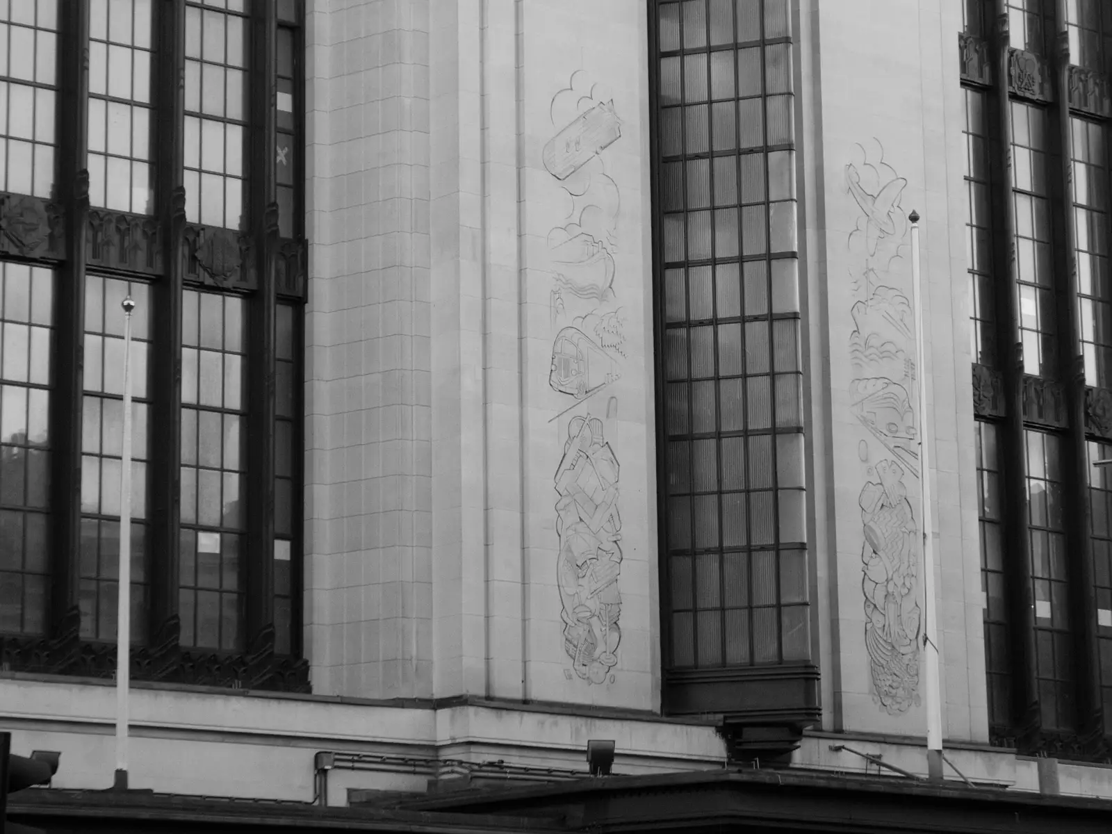 Interesting Art Deco intaglio on Barker's, from Snow Patrol at the Royal Albert Hall, South Kensington, London - 21st September 2026