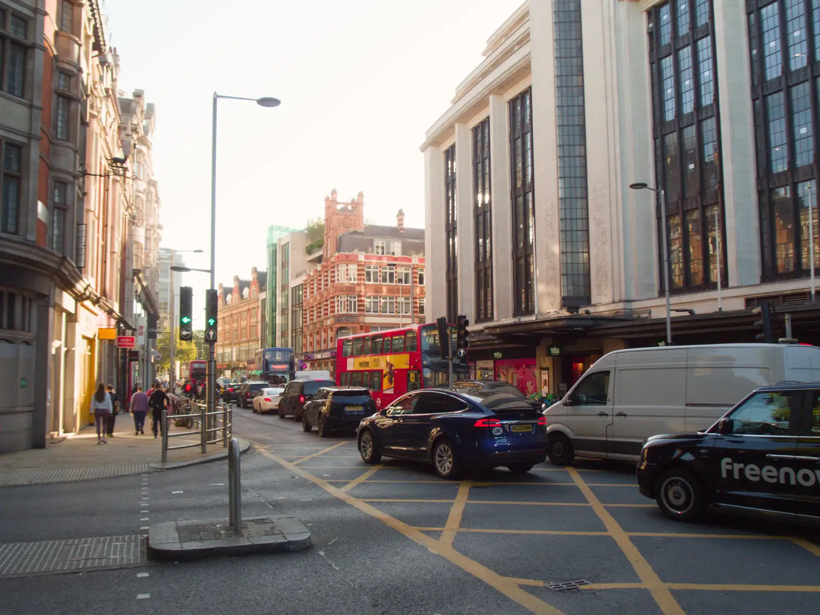 Kensington High Street, from Snow Patrol at the Royal Albert Hall, South Kensington, London - 21st September 2026