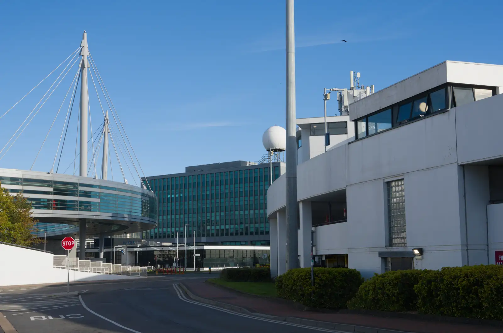 The curved walkway from Terminal 1, from An Irish Wake for Louise, Booterstown, Dublin - 11th October 2026